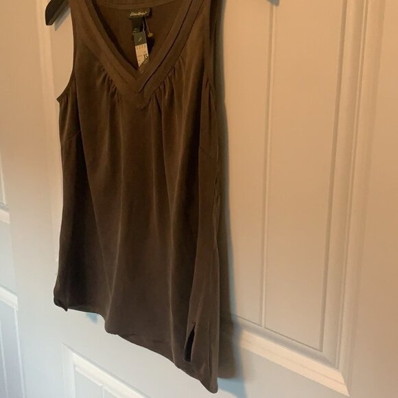 NWT Eddie Bauer 100% Silk Sleeveless Brown Relaxed Slip V Neck Top XSmall - Picture 11 of 12